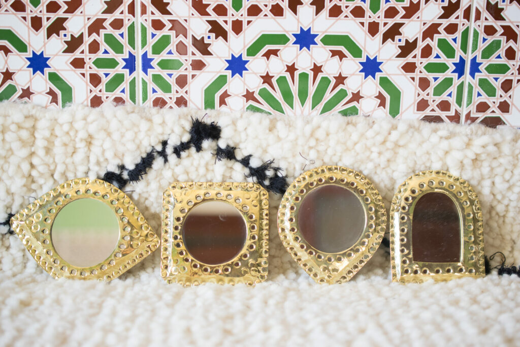 Set de 4 petits Miroir en laiton marocains