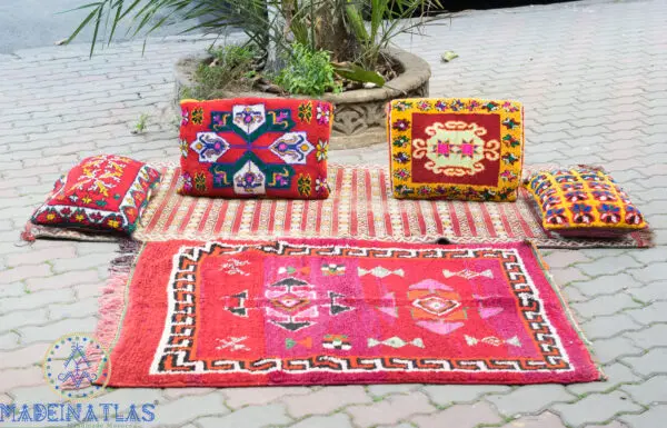 https://madeinatlas.com/wp-content/uploads/2022/03/Tufted-throw-pillow-wool-pillow-kilim-pillow-boho-throw-pillows-Moroccan-bedding-kilim-pillow-vintage-faded-housewarming-gift-600x385.jpg.webp