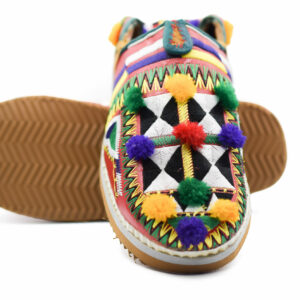 Marokkanische Hausschuhe Schuhe mit Berbermustern und buntem Pompon