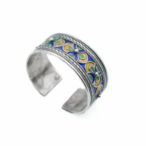 Moroccan silver cuff bracelet decorated with flowers Berber paterns